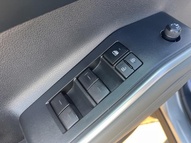 used 2022 Toyota Highlander car, priced at $38,699