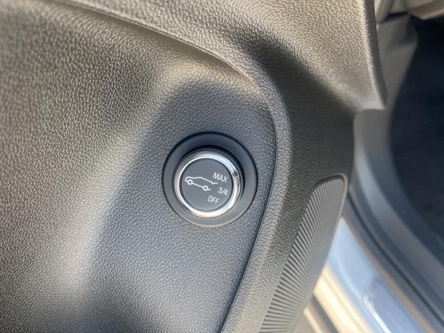 new 2025 Buick Envista car, priced at $29,288