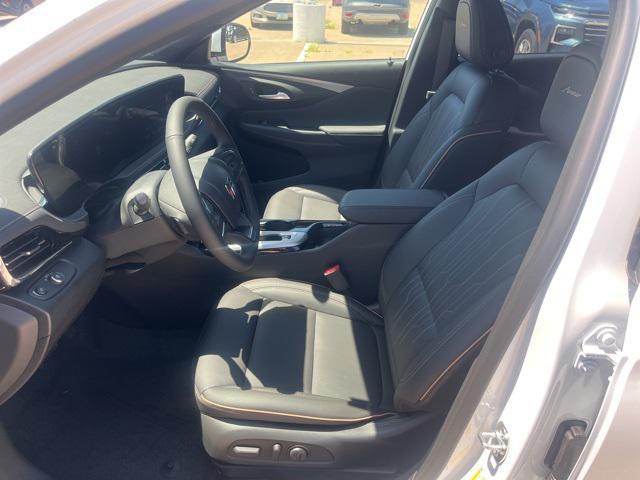 new 2025 Buick Envista car, priced at $29,288