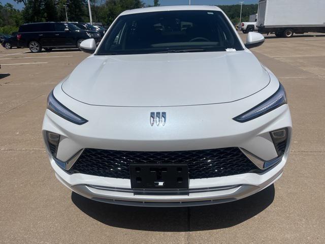 new 2025 Buick Envista car, priced at $29,288