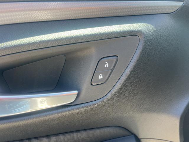 new 2025 Buick Envista car, priced at $29,288