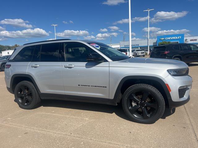 used 2024 Jeep Grand Cherokee car, priced at $36,989