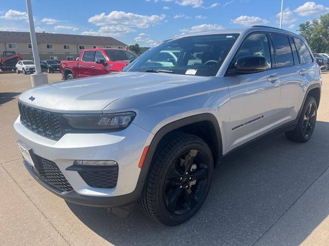 used 2024 Jeep Grand Cherokee car, priced at $36,989