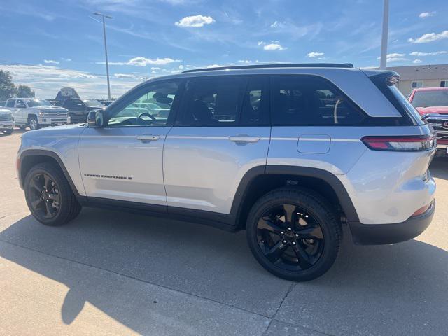 used 2024 Jeep Grand Cherokee car, priced at $36,989