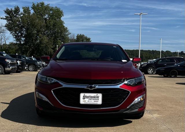 new 2025 Chevrolet Malibu car, priced at $28,195