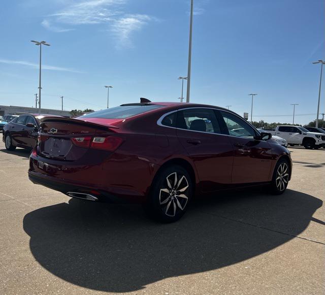 new 2025 Chevrolet Malibu car, priced at $28,195