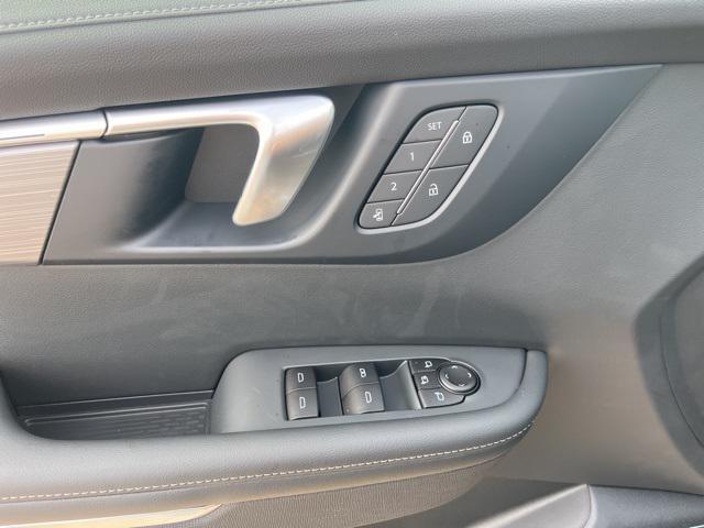 new 2025 Buick Enclave car, priced at $44,574