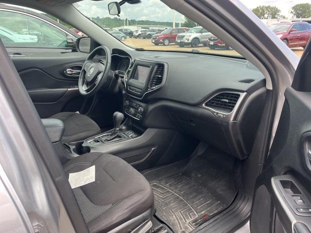used 2019 Jeep Cherokee car, priced at $17,999