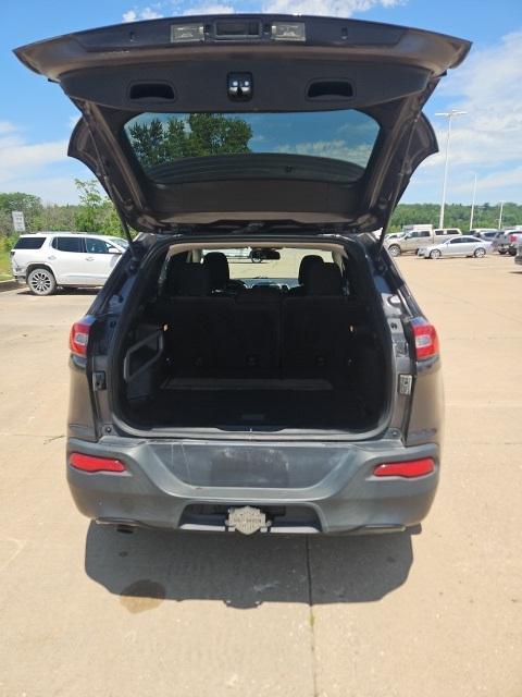 used 2018 Jeep Cherokee car, priced at $13,989