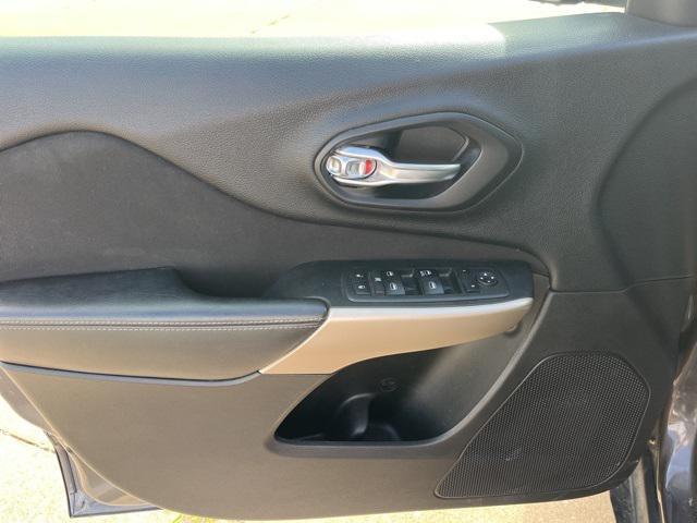 used 2018 Jeep Cherokee car, priced at $13,989