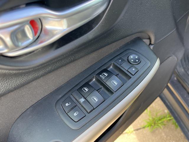used 2018 Jeep Cherokee car, priced at $13,989