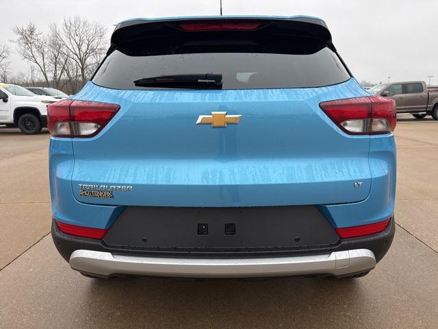 new 2025 Chevrolet TrailBlazer car, priced at $28,718