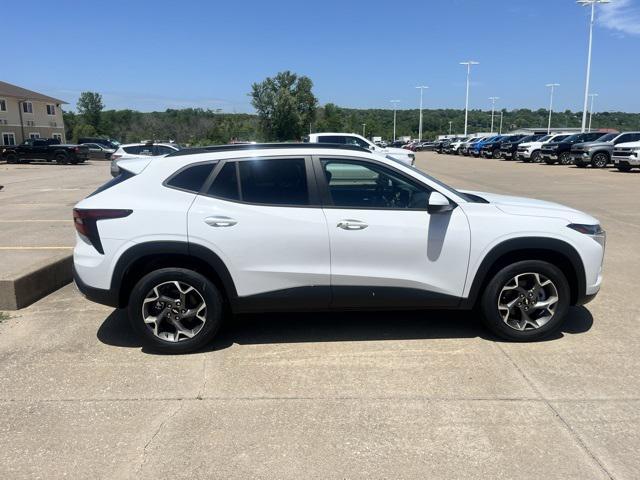 new 2025 Chevrolet Trax car, priced at $22,295