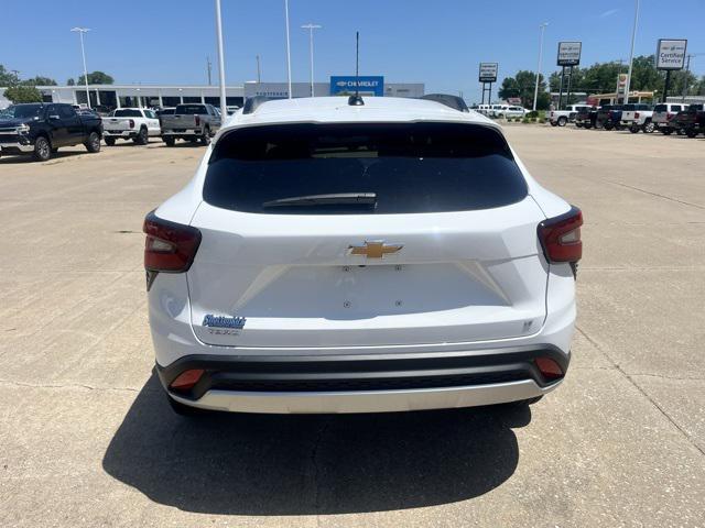 new 2025 Chevrolet Trax car, priced at $22,295