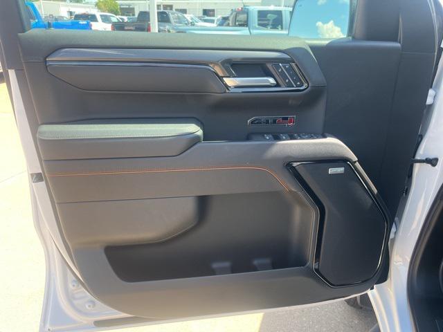 new 2025 GMC Sierra 1500 car, priced at $65,528