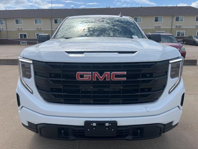 new 2025 GMC Sierra 1500 car, priced at $47,015