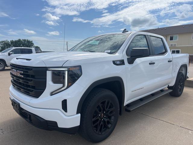 new 2025 GMC Sierra 1500 car, priced at $47,015