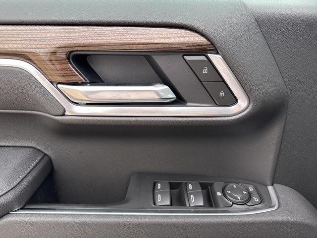new 2025 Chevrolet Silverado 1500 car, priced at $44,610