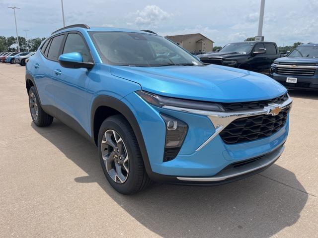 new 2025 Chevrolet Trax car, priced at $22,999