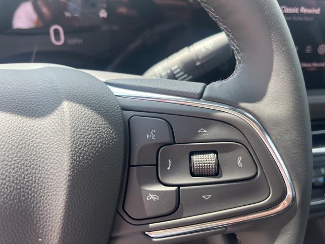 new 2025 Buick Envista car, priced at $23,999