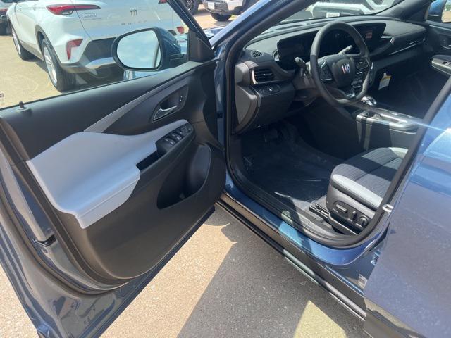 new 2025 Buick Envista car, priced at $23,999