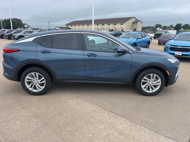 new 2025 Buick Envista car, priced at $23,999