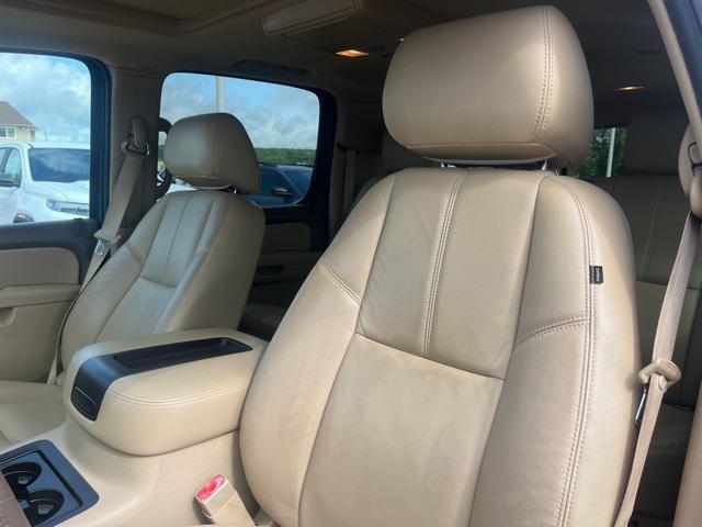 used 2012 Chevrolet Suburban car, priced at $7,999