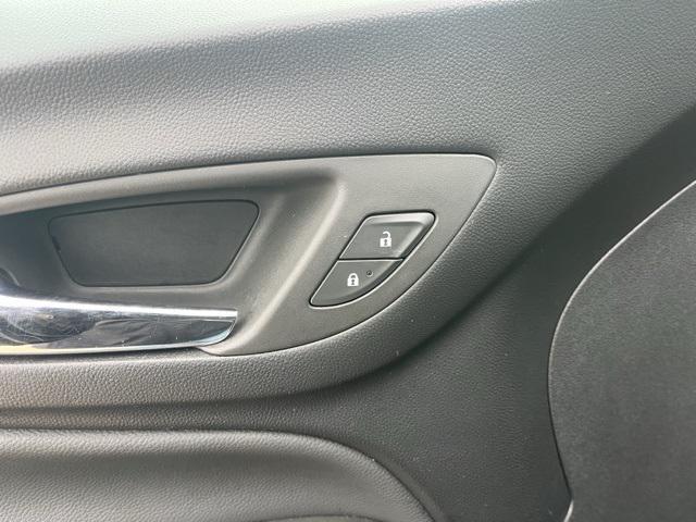 used 2024 Chevrolet Equinox car, priced at $21,989