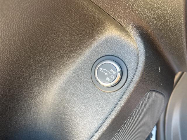 new 2025 Buick Envista car, priced at $27,771