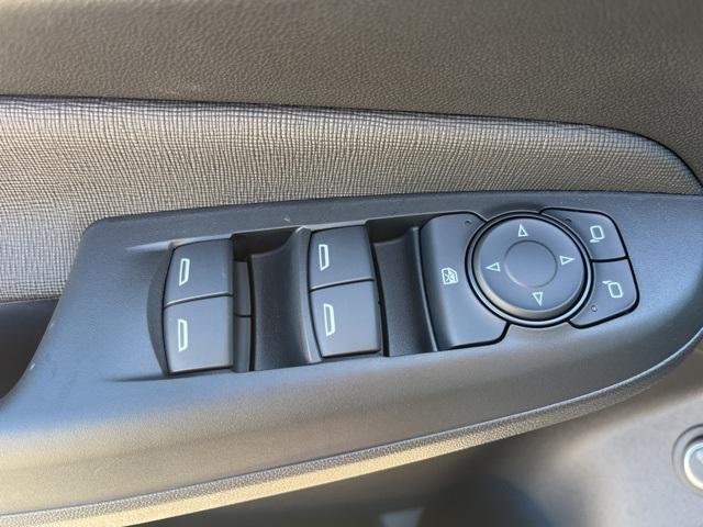new 2025 Buick Envista car, priced at $23,999