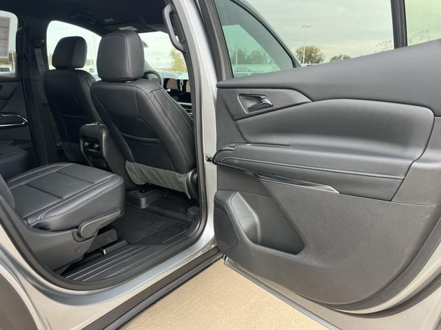 new 2026 Chevrolet Traverse car, priced at $46,804