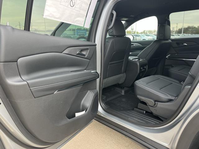 new 2026 Chevrolet Traverse car, priced at $46,804