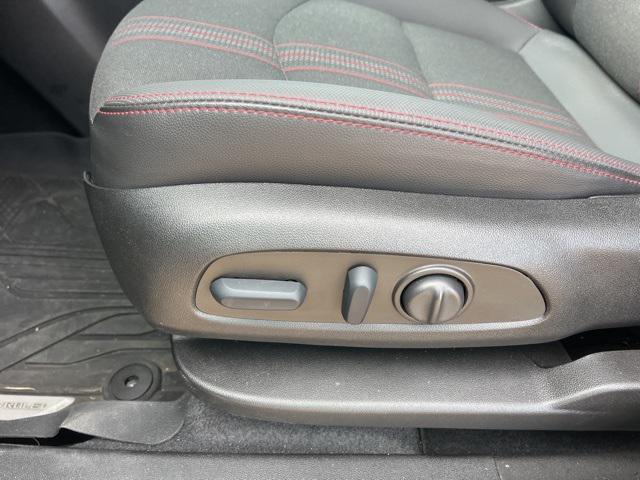 used 2022 Chevrolet Equinox car, priced at $25,689