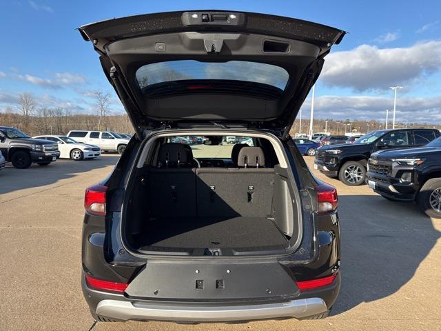 new 2025 Chevrolet TrailBlazer car, priced at $27,465