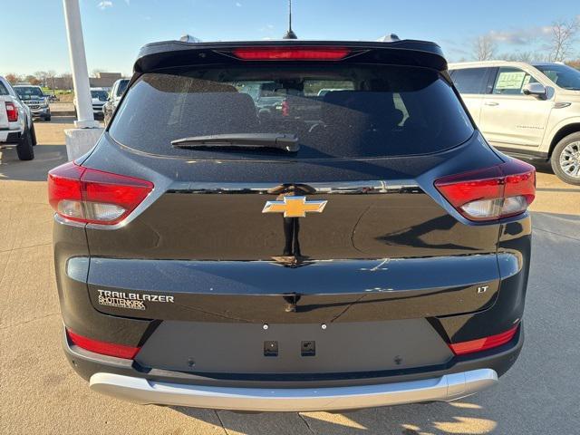 new 2025 Chevrolet TrailBlazer car, priced at $27,465