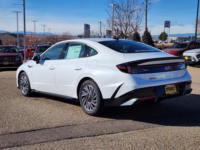 new 2025 Hyundai Sonata Hybrid car, priced at $33,180