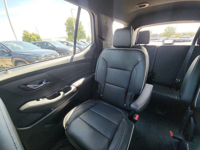 used 2023 Chevrolet Traverse car, priced at $33,681