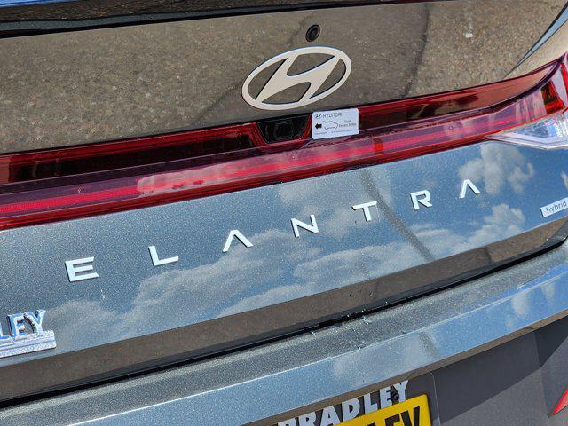 new 2025 Hyundai Elantra car, priced at $25,015