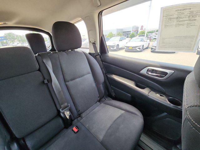 used 2020 Nissan Pathfinder car, priced at $17,281