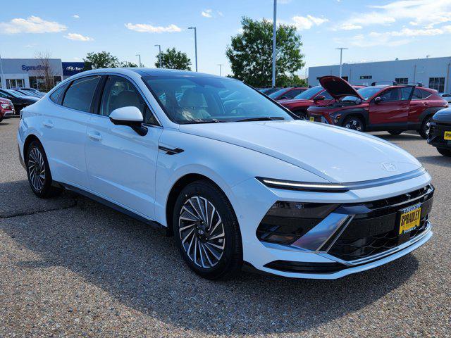 new 2025 Hyundai Sonata Hybrid car, priced at $40,015
