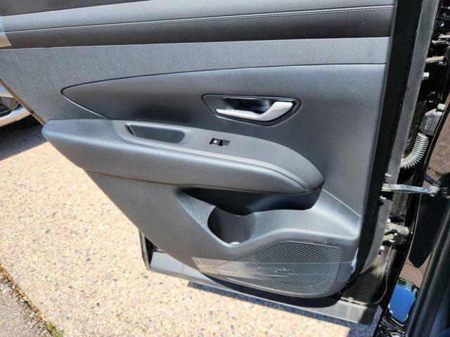 new 2025 Hyundai TUCSON Hybrid car, priced at $38,350