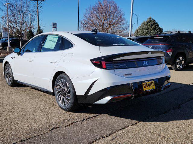 new 2025 Hyundai Elantra car, priced at $29,235