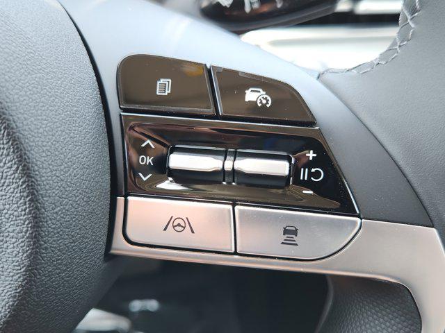 new 2025 Hyundai Elantra car, priced at $24,646