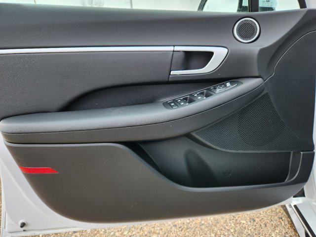 new 2025 Hyundai Sonata Hybrid car, priced at $26,560