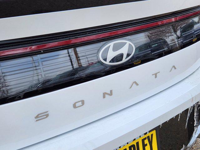 new 2025 Hyundai Sonata Hybrid car, priced at $33,400