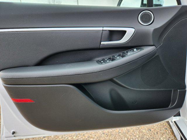 new 2025 Hyundai Sonata Hybrid car, priced at $33,400