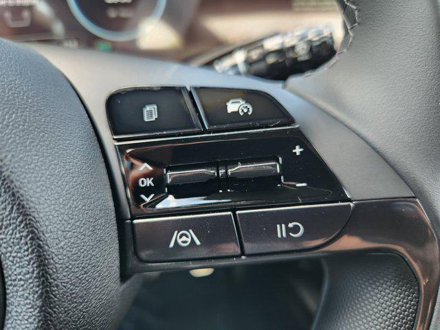 new 2025 Hyundai Elantra car, priced at $29,140