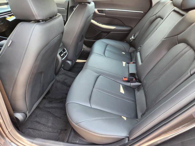 new 2025 Hyundai Sonata Hybrid car, priced at $32,228