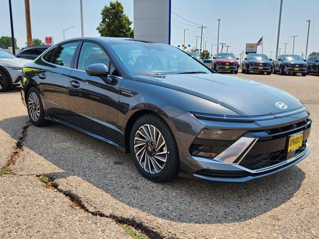 new 2025 Hyundai Sonata Hybrid car, priced at $32,228