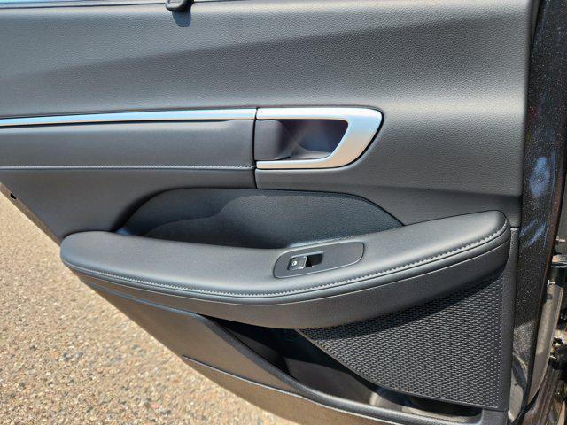 new 2025 Hyundai Sonata Hybrid car, priced at $32,228